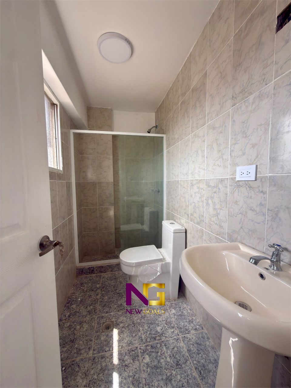 2-bedroom-apartment-for-sale-on-4-de-Mayo-Avenue-A-013-10