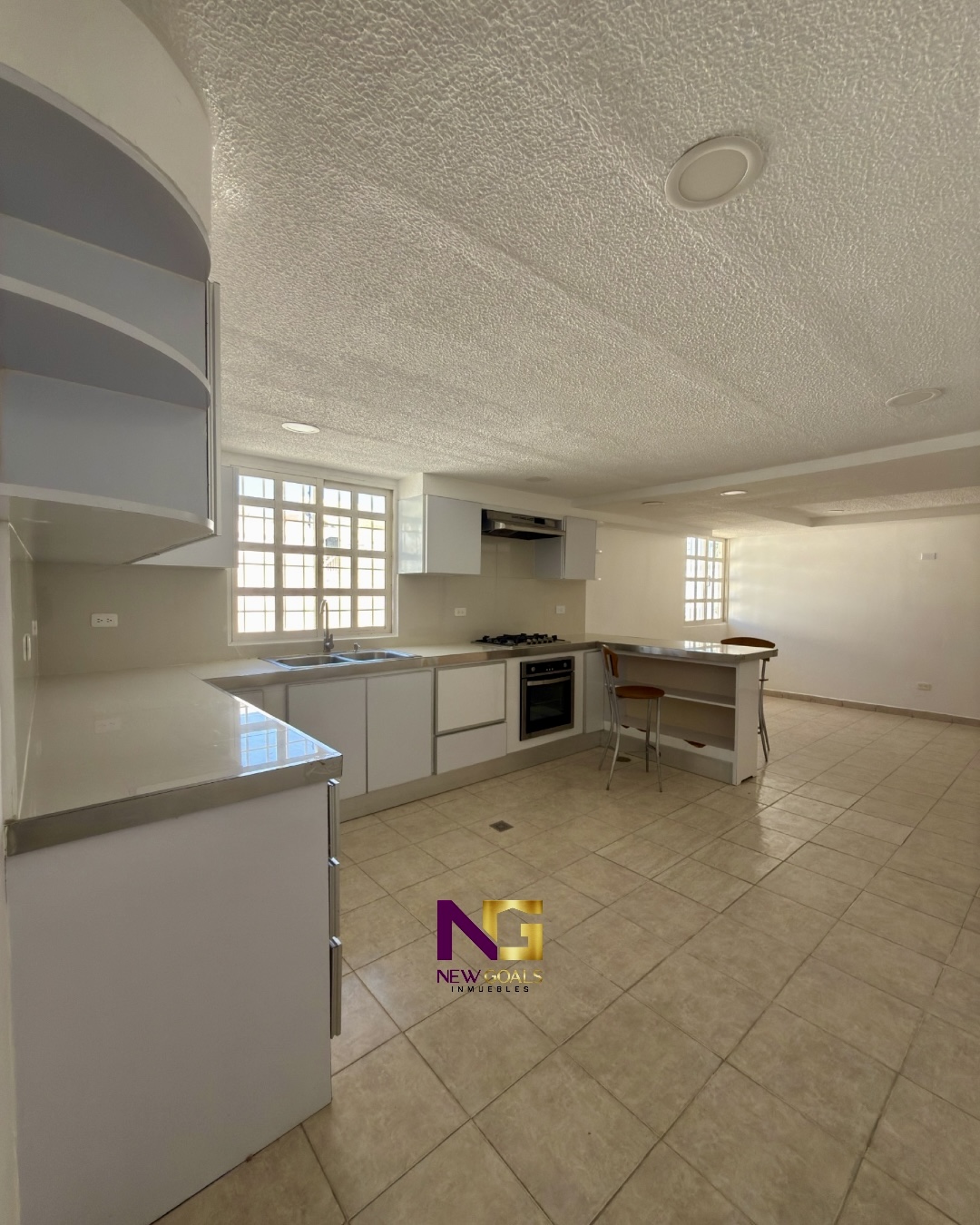 En-venta-Casa-con-excelencia-y-amplitud-en-Costa-Azul-5