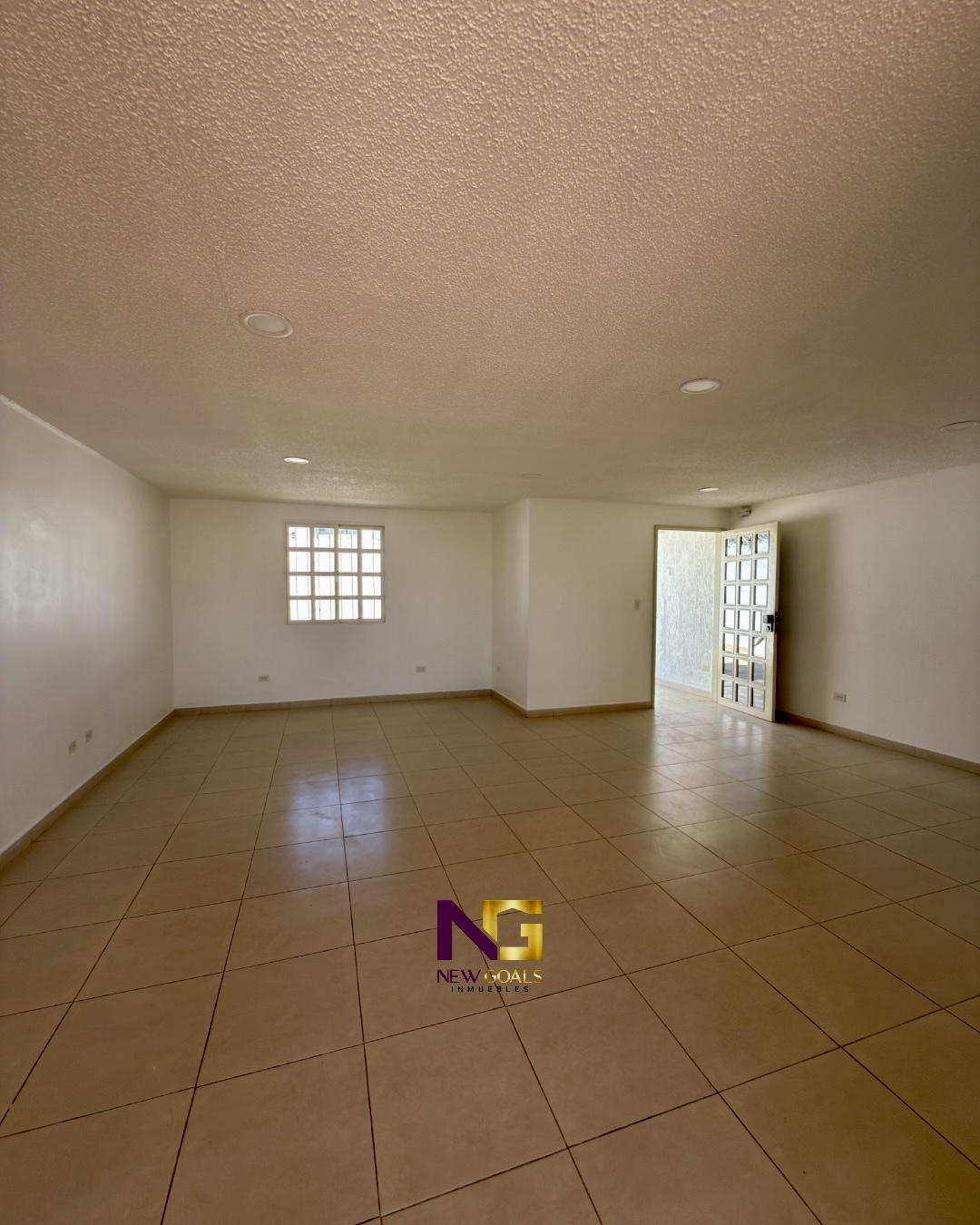 En-venta-Casa-con-excelencia-y-amplitud-en-Costa-Azul-9