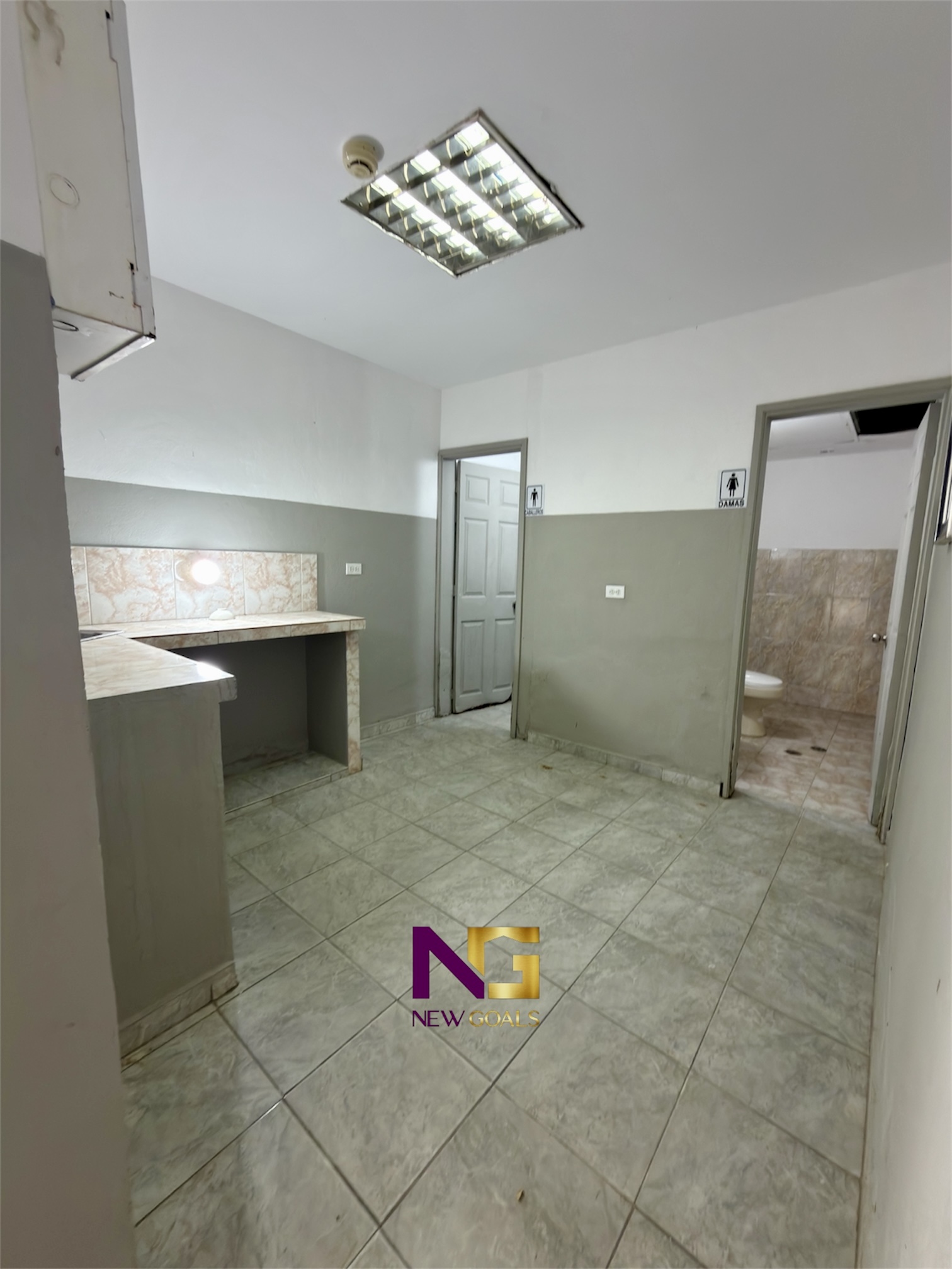 En-venta-Galpon-Comercial-en-ubicacion-estrategica-G-001-8