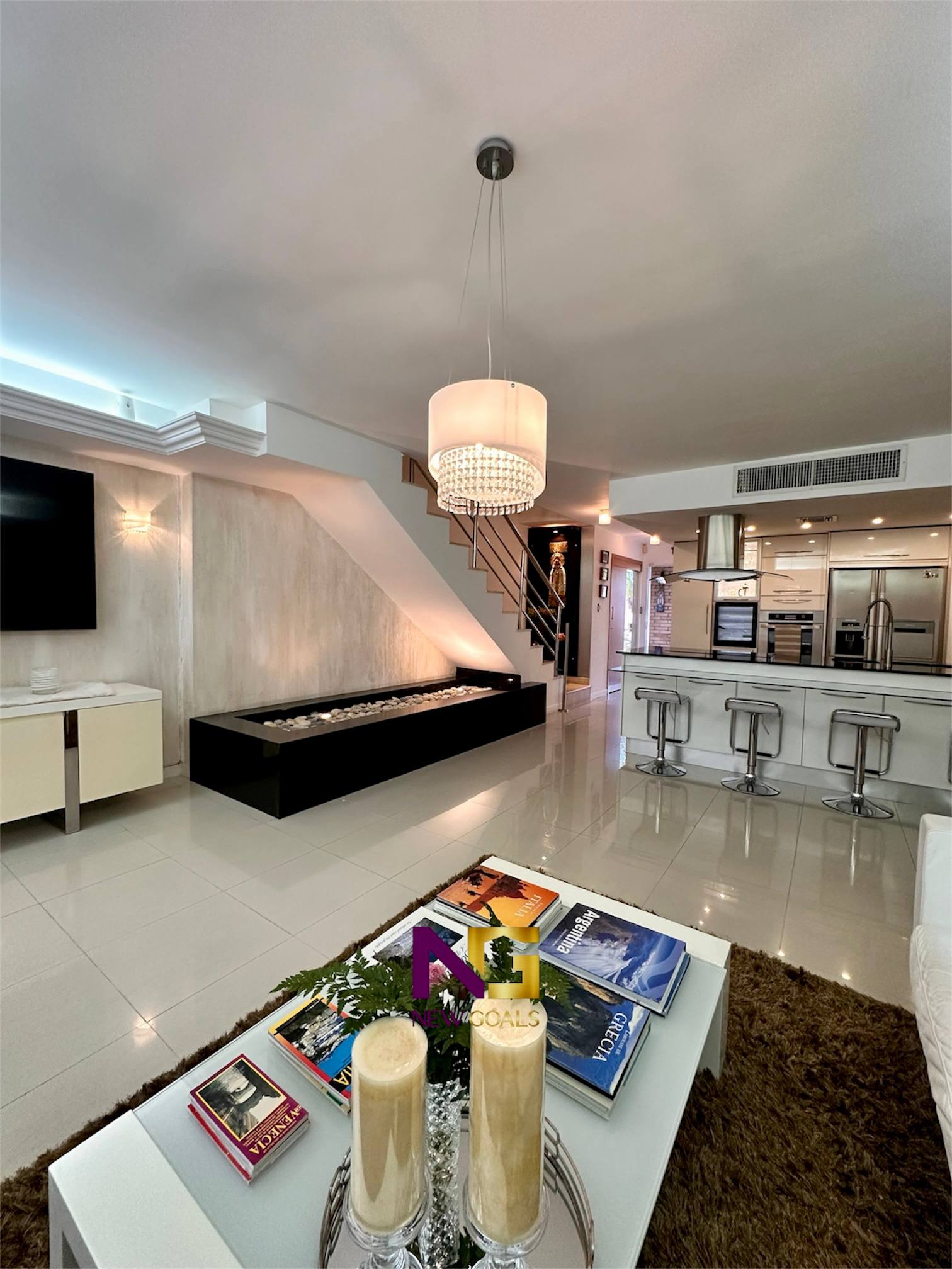En-venta-TH-en-Plaza-Real-en-Playa-Moreno-2