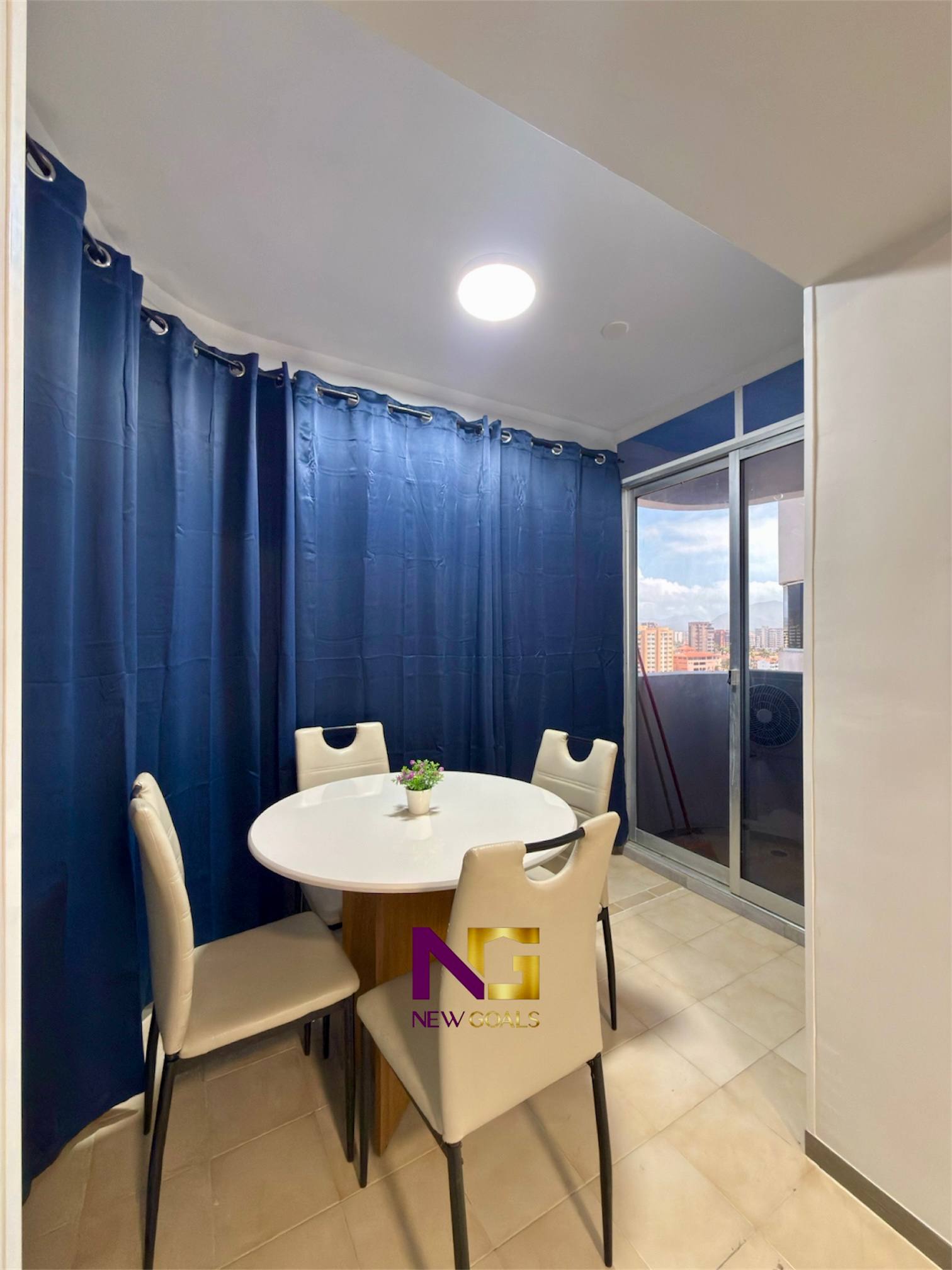 En-venta-apartamento-en-Esparta-Suites-modernizado-4